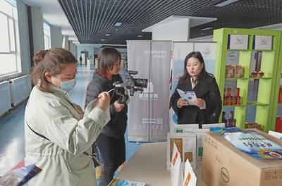 多個新聞媒體聯(lián)合對海晏縣電子商務(wù)進(jìn)農(nóng)村工作展開采訪報(bào)道